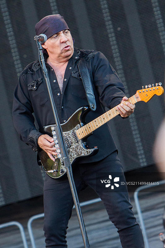 2012年7月9日，布鲁斯·斯普林斯汀在Letzigrund体育场的“Wrencking Ball巡回演唱会”上现场表演图片素材