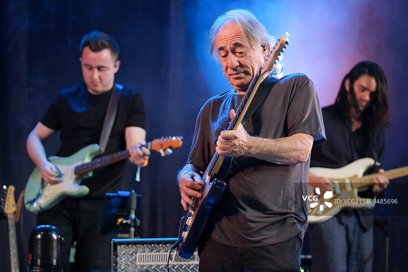 Lol Creme在英国班伯里Fairport的Cropredy Convention上表演，2022年8月11日图片素材