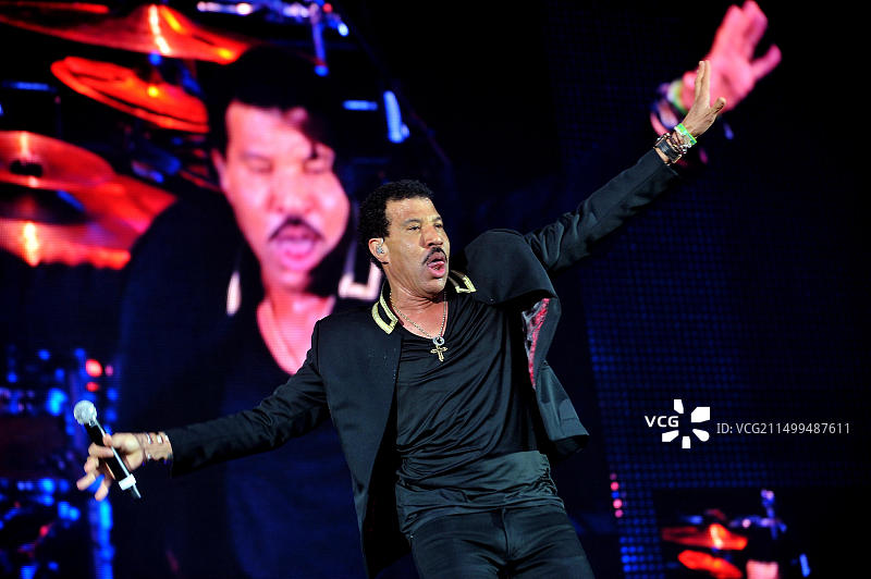 英国斯旺西兰多尔，2016年6月18日。6月18日星期六，莱昂纳尔·里奇在自由球场演出，英国巡演开始。图片素材