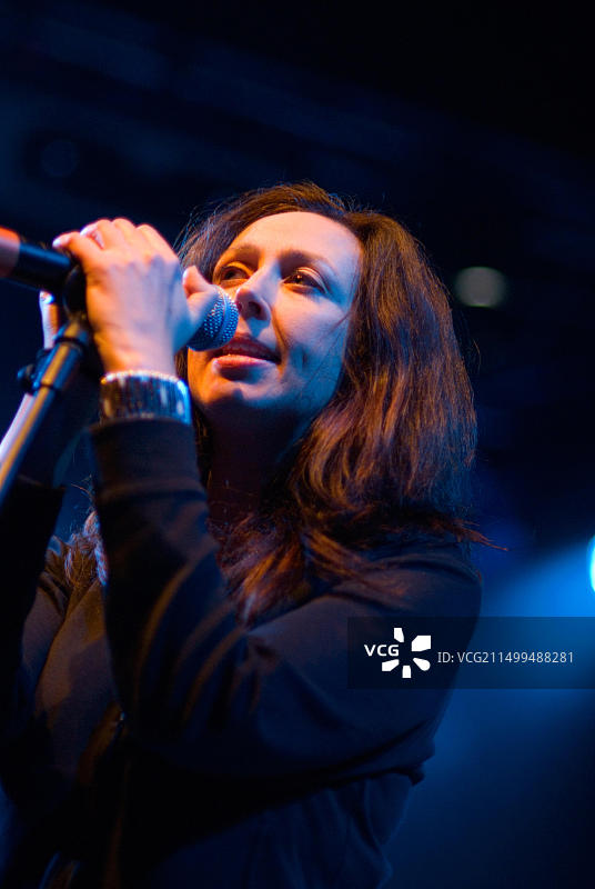 信仰治疗师乐队在Minehead Butlins的明日派对现场演出图片素材