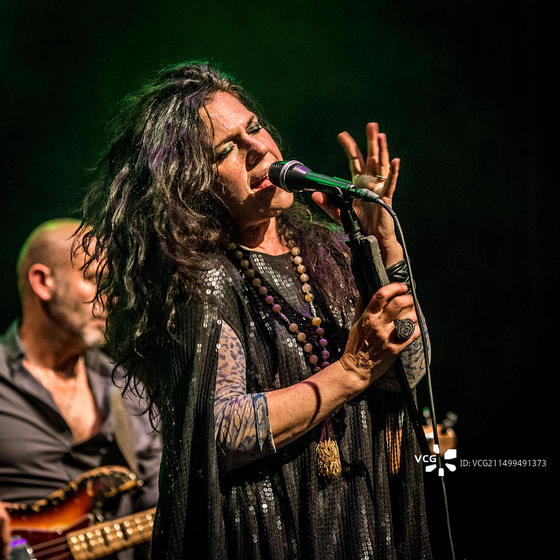 Sari Schorr在梅登黑德诺登农场演唱图片素材