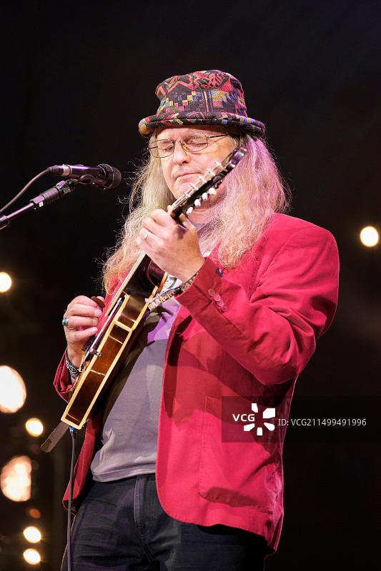 英国班伯里克罗普雷迪音乐节上的克里斯·莱斯利图片素材