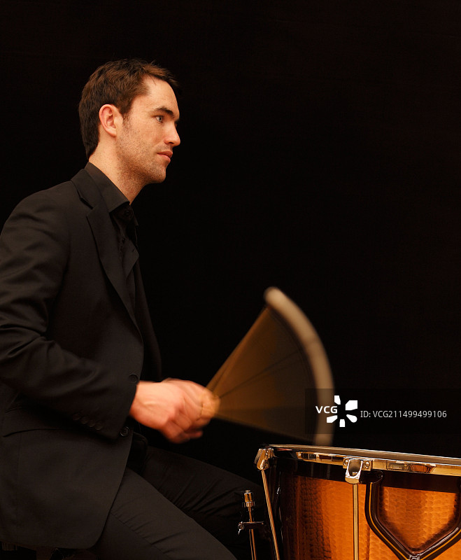 定音鼓滚奏图片素材