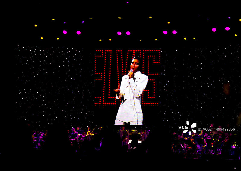 猫王Presley与皇家爱乐乐团现场音乐会影像（2016年巡演）图片素材