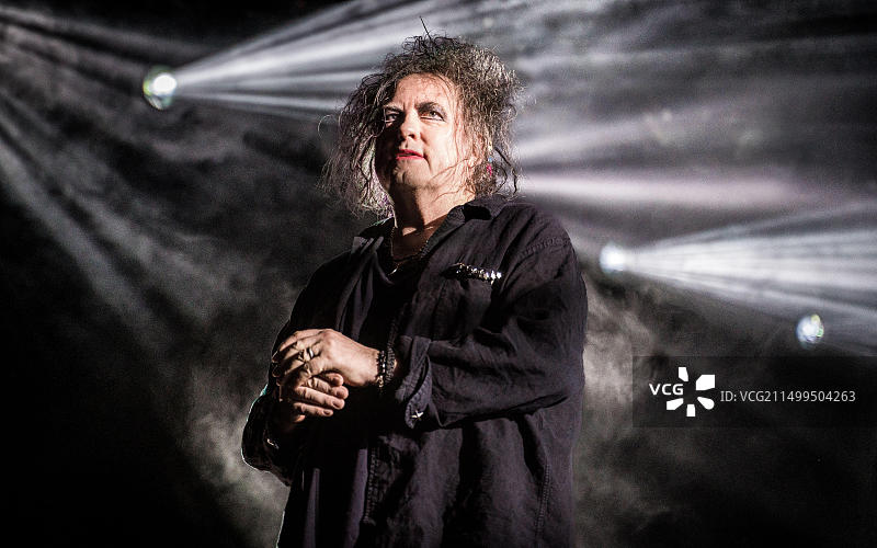 乐队The Cure的罗伯特·史密斯2022年10月在奥斯陆现场表演图片素材