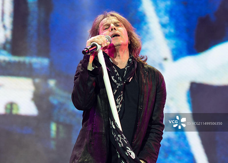 欧洲乐队在2023年瑞典摇滚音乐节现场表演图片素材