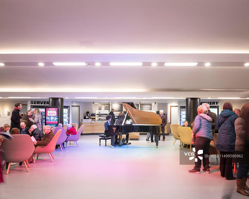 阿纳姆门厅：英国克罗伊登费尔菲尔德大厅图片素材