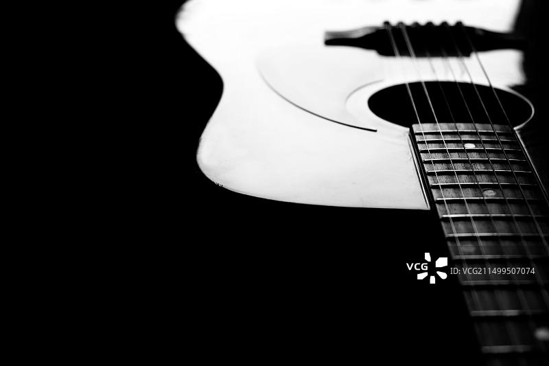 吉他琴弦细节特写，用于演奏乐器图片素材