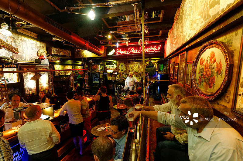 德国北莱茵威斯特法伦科隆老城乔老爹爵士乐酒吧音乐会图片素材