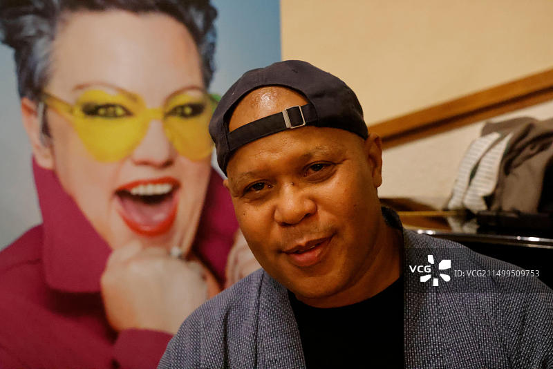 法国利摩日“Eclats d’Email”爵士音乐节：美国萨克斯管演奏家史蒂夫·科尔曼音乐会图片素材