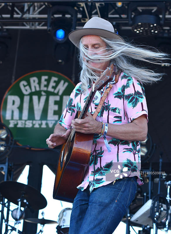 史蒂夫·波尔茨在格林河音乐节上表演图片素材