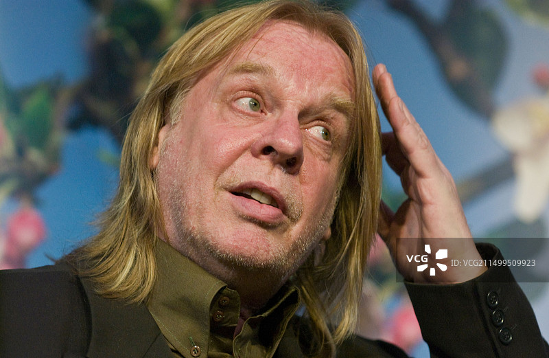 传奇的YES乐队键盘手瑞克·韦克曼在2009年海伊艺术节上谈论他的生活图片素材