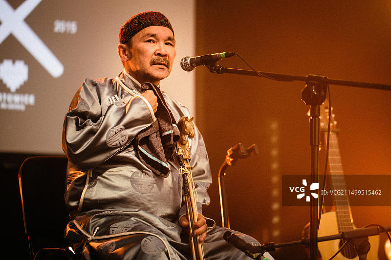 俄罗斯-蒙古民族呼麦乐队在波兰音乐节上现场表演图片素材