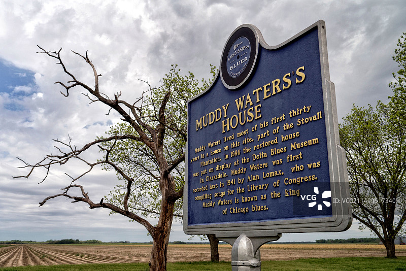 美国密西西比州斯托瓦尔种植园泥泞水域棚屋位置标志图片素材