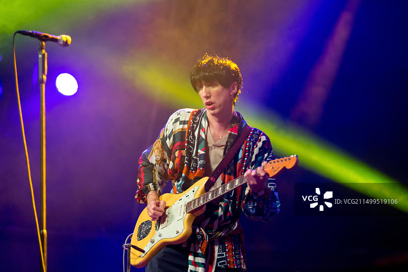 在西班牙巴塞罗那举办的春季声音节摇滚乐队音乐会图片素材