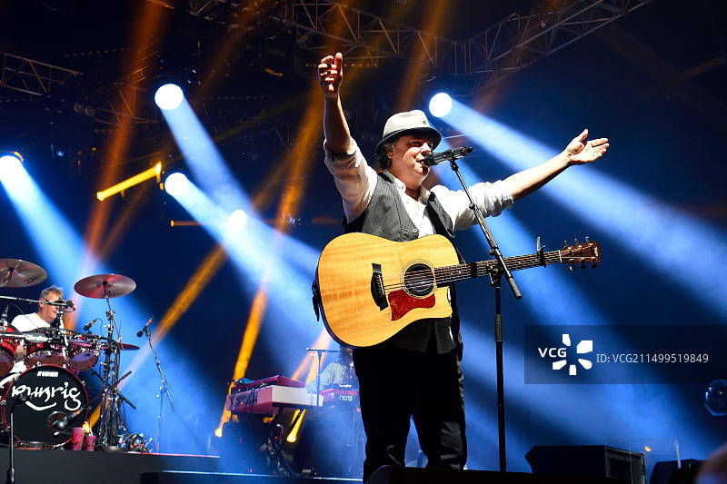 法国莫尔比昂洛里昂凯尔特音乐节：Runrig乐队苏格兰凯尔特摇滚音乐会图片素材