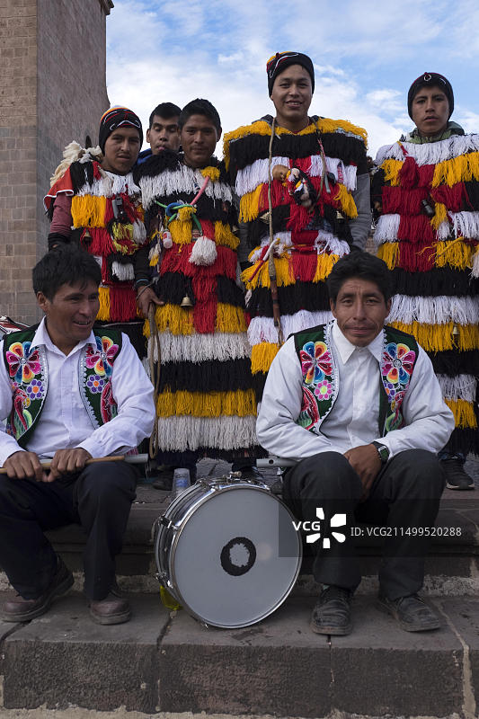参加科伊柳尔里蒂节的协会成员在库斯科参加官方庆祝活动图片素材