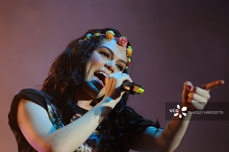 西班牙贝尼卡西姆：Jessie J在FIB音乐节上表演图片素材