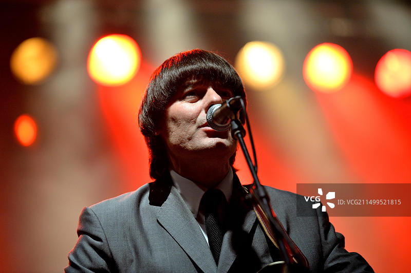 巴塞罗那金秋复兴音乐节：艾比路乐队（披头士乐队致敬乐队）演出图片素材