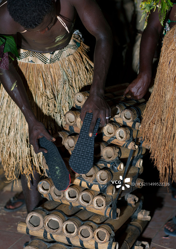 巴布亚新几内亚布干维尔自治区波罗兰岛上的塔托克竹乐队图片素材