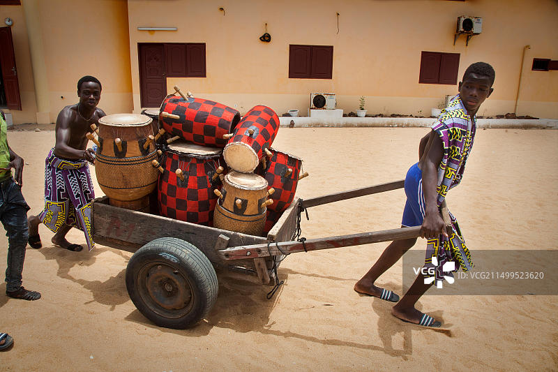 在科特迪瓦大巴萨姆的音乐家图片素材