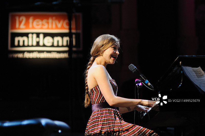 巴塞罗那：Joanna Newsom在加泰罗尼亚音乐宫演出图片素材