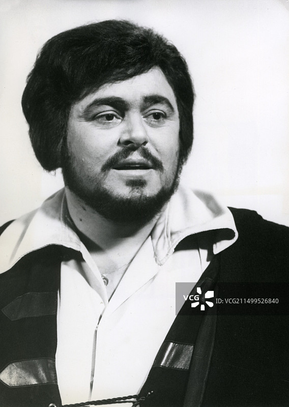 卢奇亚诺·帕瓦罗蒂，意大利音乐家、歌唱家，1974年慕尼黑演出图片素材