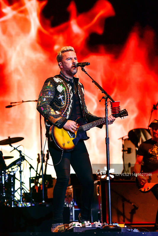 2022年4月30日，加利福尼亚州印第奥：兄弟奥斯本在科切拉乡村音乐节舞台上图片素材