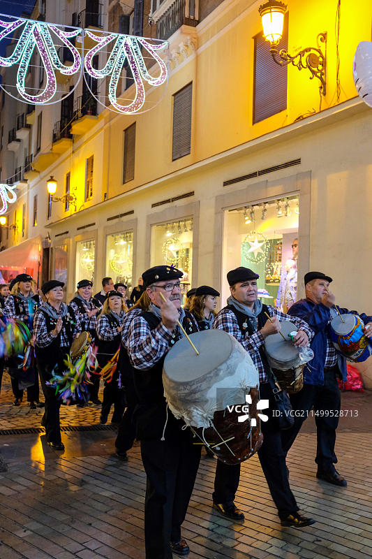 西班牙安达卢西亚马拉加历史中心夜景图片素材