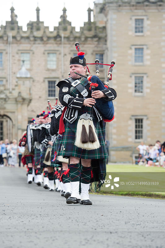 弗洛尔斯城堡的风笛乐队，凯尔索，苏格兰图片素材