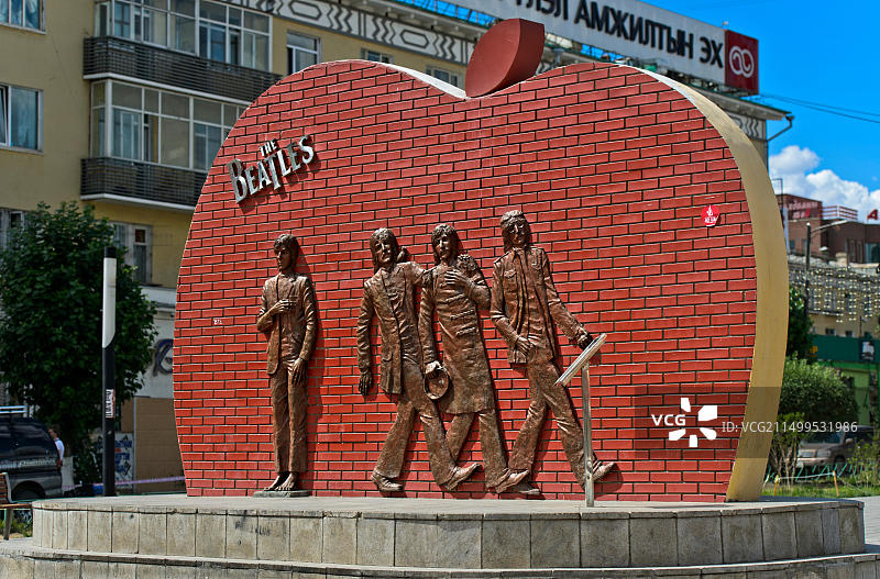 蒙古国乌兰巴托苏赫巴托尔区披头士纪念碑图片素材