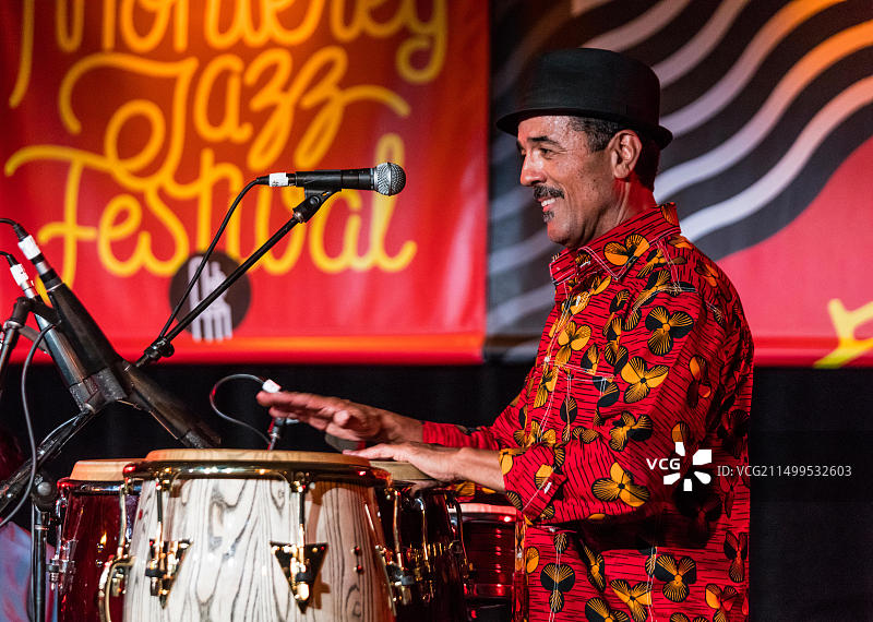 约翰·桑托斯六重奏在第61届蒙特雷爵士音乐节上表演 – 加利福尼亚州蒙特雷图片素材