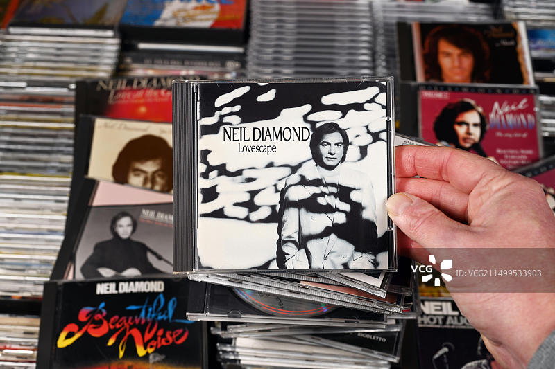 CD专辑：尼尔·戴蒙德 - Lovescape图片素材