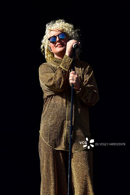 2022年9月17日，加利福尼亚州雷东多海滩——Cam在BeachLife Ranch舞台上表演图片素材