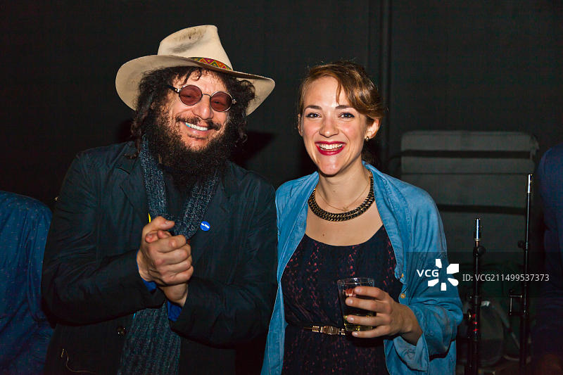 唐·沃斯和贝卡·史蒂文斯在蒙特雷爵士音乐节后台图片素材