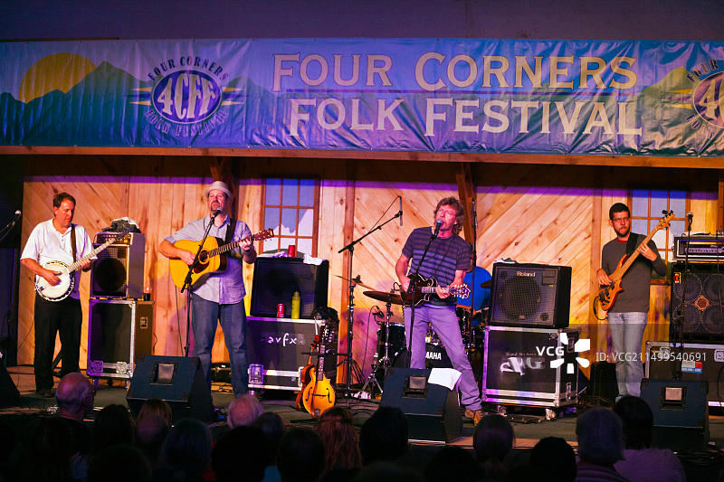 SAM BUSH乐队在2014年科罗拉多州四角民俗节上表演图片素材