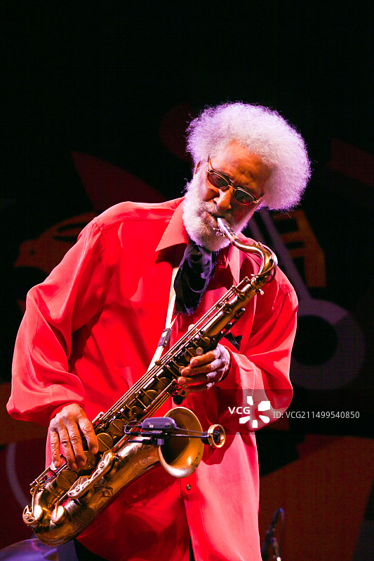 SONNY ROLLINS在Jimmy Lyons舞台上表演 - 2011年第54届蒙特雷爵士音乐节图片素材