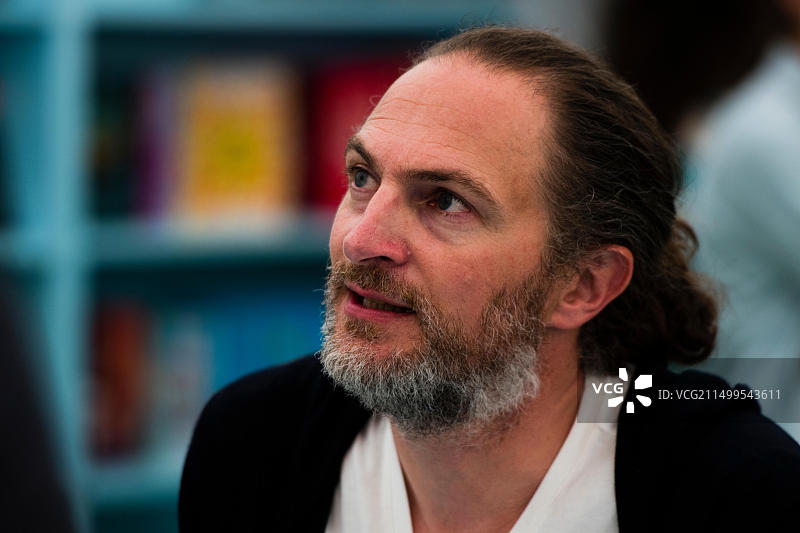 马库斯·塞奇威克，英国作家、插画家和音乐家。他出版了《洪水之地》和《黑马》等小说，在英国威尔士海伊的2017年海伊文学艺术节上亮相图片素材