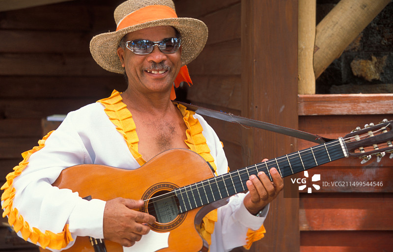 音乐家演奏毛里求斯世嘉歌曲图片素材