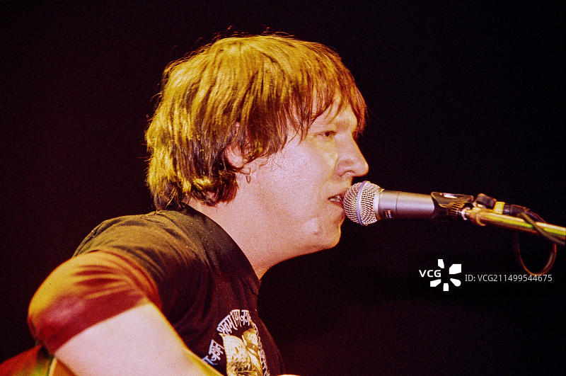 埃利奥特·史密斯在伦敦大学联盟演出，2000年3月30日，英国伦敦图片素材