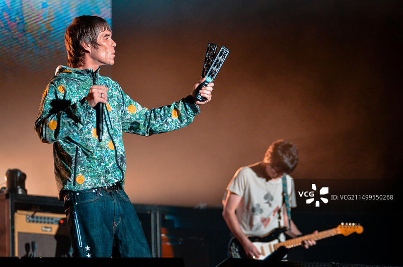 伊恩·布朗和约翰·斯奎尔 - 石头玫瑰乐队，2012年V音乐节，海兰兹公园，切姆斯福德，埃塞克斯，英国 - 2012年8月18日图片素材