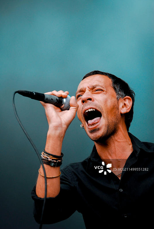 瑞克·威特 - Shed Seven乐队，V2010音乐节，海兰兹公园，切尔姆斯福德，埃塞克斯，英国 - 2010年8月22日图片素材