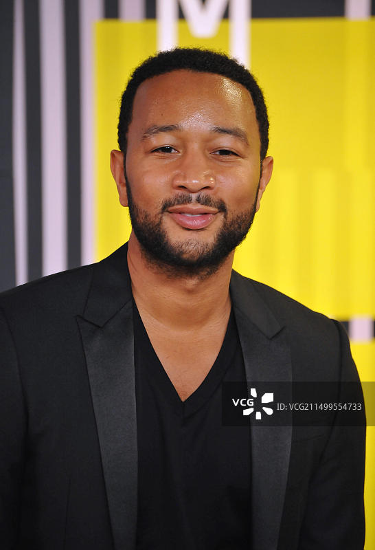 加利福尼亚州洛杉矶 - 2015年8月30日：John Legend出席在微软剧院LA Live举行的2015年MTV音乐录影带大奖。图片素材