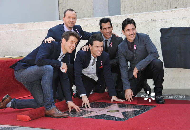 街头顽童组合在好莱坞星光大道获星图片素材