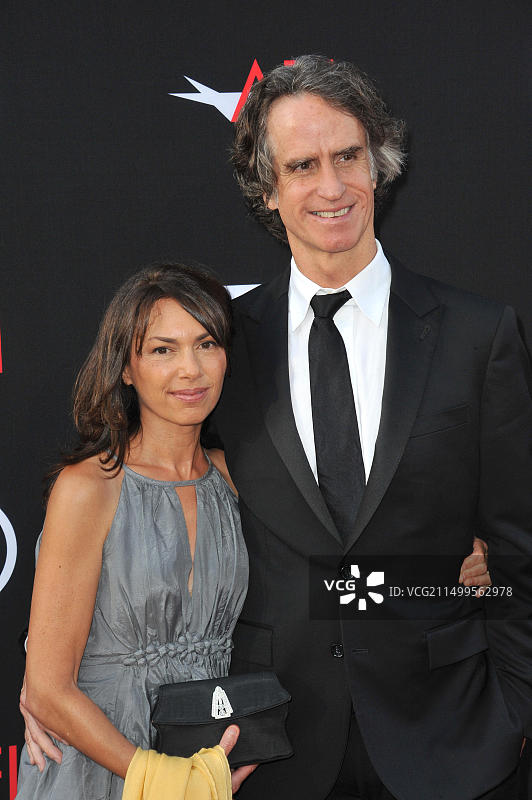 杰伊·罗奇和苏珊娜·霍夫斯在好莱坞杜比剧院举行的第41届AFI终身成就奖上向梅尔·布鲁克斯致敬图片素材