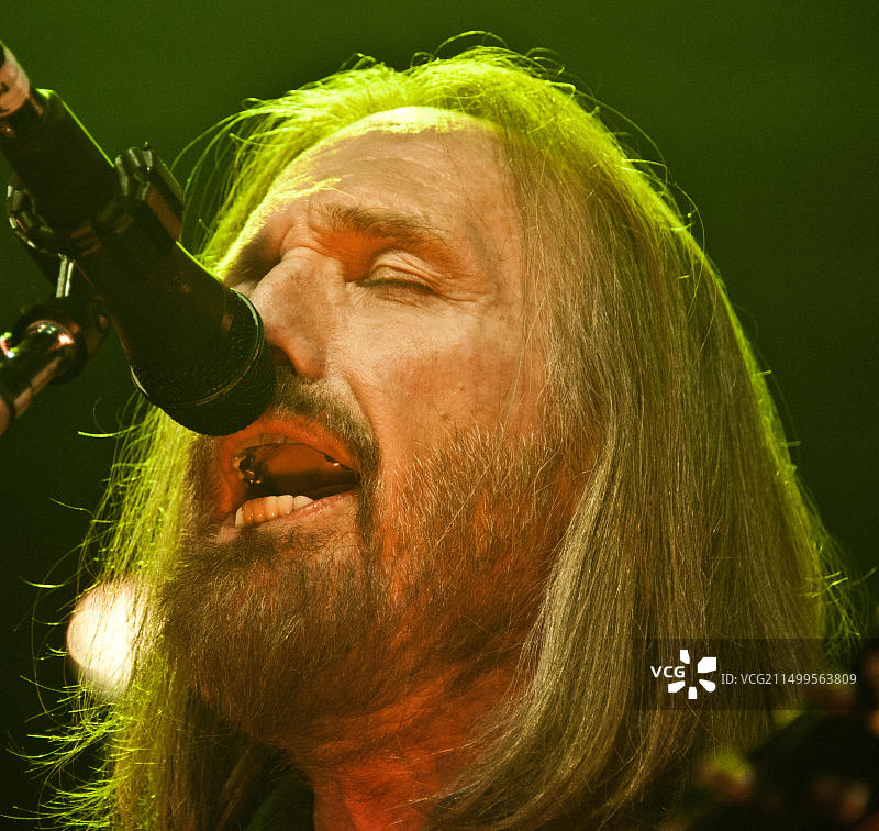 美国宾夕法尼亚州费城，2016年6月7日，美国摇滚乐队Mudcrutch在The Fillmore音乐厅举办音乐会图片素材