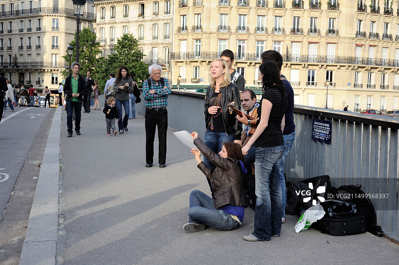 法国巴黎圣路易岛世界音乐日图片素材