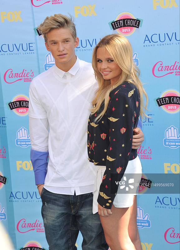 加州洛杉矶：科迪·辛普森和艾丽·辛普森出席2013年青少年选择奖图片素材