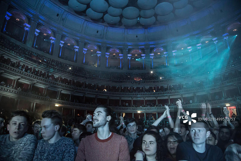 伦敦皇家阿尔伯特音乐厅下午演出中的乐队图片素材