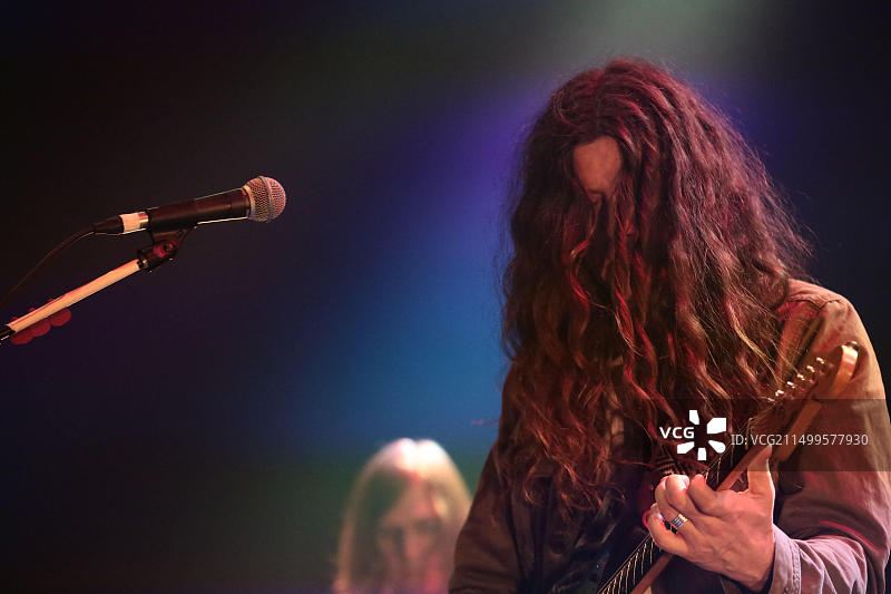 科特·维尔与破坏者乐队在伦敦圆形大厅现场表演图片素材